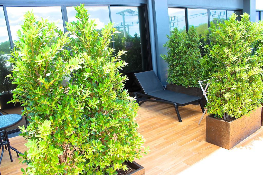 Apartamento Little Paris Phuket Exterior foto